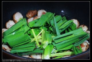 芹菜蒜苗爆炒肉卷的做法步骤：6