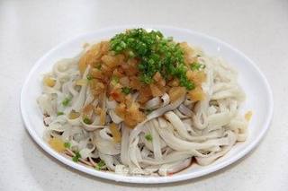 热干面的做法步骤:7