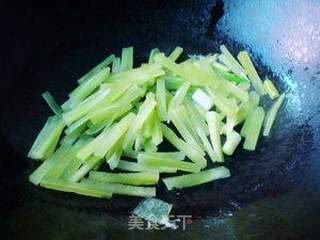 莴笋炒蛋丝的做法步骤：5