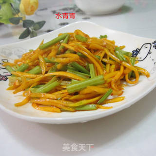 炝芹菜南瓜丝的做法步骤：6