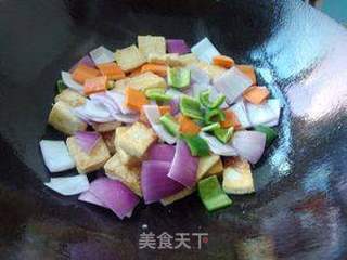 蚝油洋葱豆腐的做法步骤:4