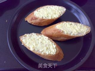 蒜香烤法棍的做法步骤:4