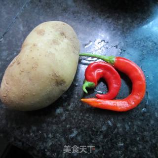 醋溜土豆丝的做法步骤：1
