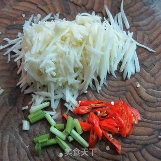醋溜土豆丝的做法步骤：2