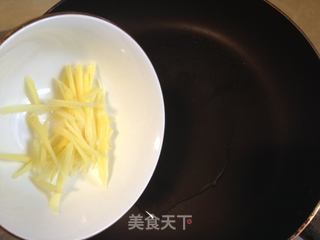 【羊肉酱炒香菜】的做法步骤：1