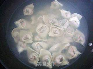 鲜香味美-------【芫荽鲜肉馄饨】的做法步骤：13