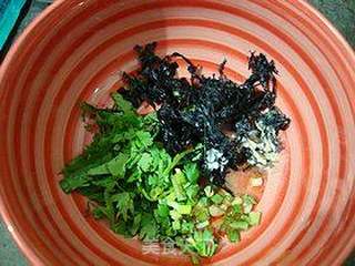 鲜香味美-------【芫荽鲜肉馄饨】的做法步骤:11