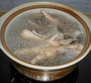 自制泡椒凤爪的做法步骤:2