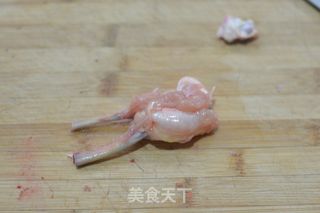 怎样吃鸡翅才过瘾-帅的“私房菜”【三汁焖鸡翅】的做法步骤：5