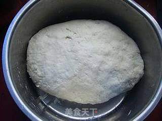 黑芝麻酱肉桂花卷的做法步骤:4