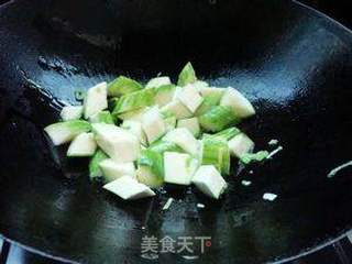 油条炒丝瓜的做法步骤:5