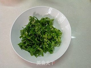火腿肠素饼沙拉的做法步骤:2
