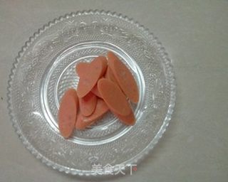 火腿肠素饼沙拉的做法步骤:3
