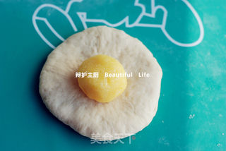 椰香菊花包的做法步骤:7
