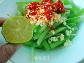 柠檬剁椒拌西芹的做法步骤:7