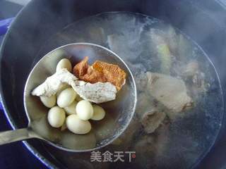补气养血---白果鸭汤的做法步骤:7