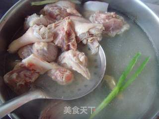 补气养血---白果鸭汤的做法步骤:2