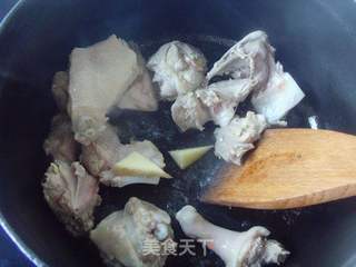 补气养血---白果鸭汤的做法步骤:3
