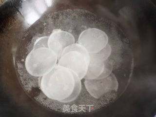 水晶虾仁萝卜卷的做法步骤:10