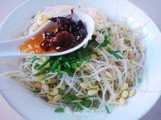鸡枞油拌黄豆芽的做法步骤:5