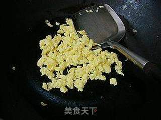 儿子爱吃的----------【家常炒饭】的做法步骤:2