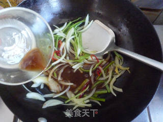 糖醋素鳝的做法步骤:15