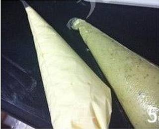 丘比双色沙拉肉松蛋糕卷的做法步骤:5