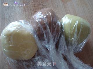 三色花朵饼干的做法步骤:7