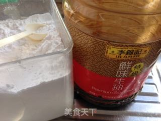 香煎肉丁——配芥末沙拉酱，番茄沙拉酱的做法步骤：1