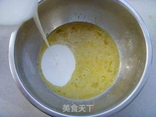 香滑软嫩---蓝莓面包布丁的做法步骤:3