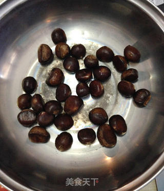 微波烤栗子的做法步骤：1