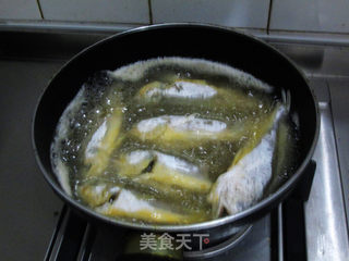 椒盐小黄鱼的做法步骤：5