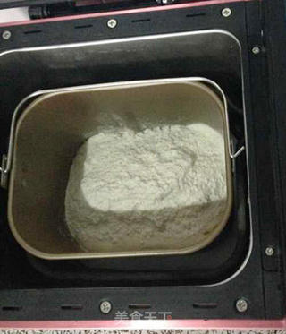 豆沙面包卷的做法步骤:2