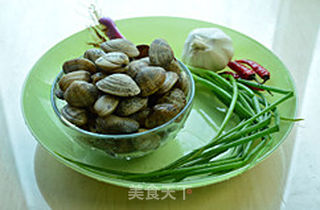 香辣花蛤的做法步骤：1