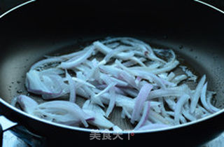 辣白菜炖年糕的做法步骤:4