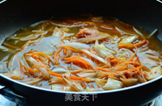 辣白菜炖年糕的做法步骤:7