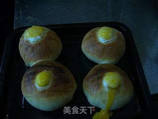 蛋黄肉松面包的做法步骤:11