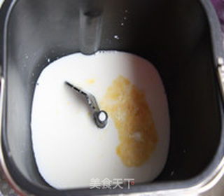 牛奶蜜豆吐司的做法步骤：2