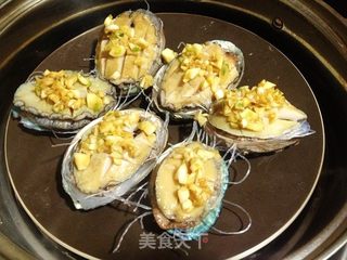 蒜蓉粉丝蒸小鲍鱼的做法步骤:10