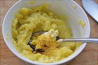 沙拉咖喱鸡翅配土豆泥的做法步骤:14