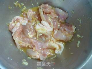 炸鸡块沙拉的做法步骤：1