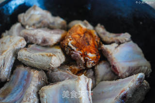 干香滋润酸甜醇厚色泽红亮的传统美食—糖醋排骨的做法步骤:8