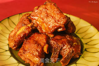干香滋润酸甜醇厚色泽红亮的传统美食—糖醋排骨的做法步骤:13