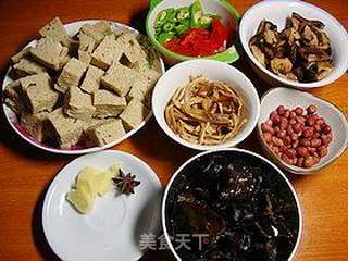 经典上海菜----【四喜烤麸】的做法步骤:2