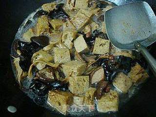经典上海菜----【四喜烤麸】的做法步骤:8