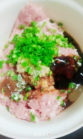 柳叶蒸饺的做法步骤:2