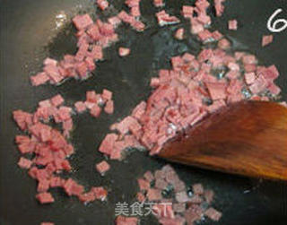 火腿沙拉蛋炒饭的做法步骤:6