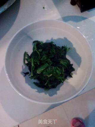 凉拌菠菜的做法步骤:3