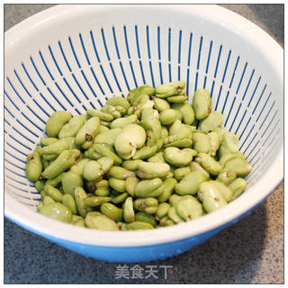 清新美味的甜糕-----蚕豆糕的做法步骤：2