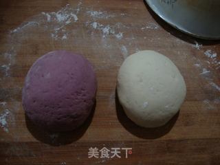【紫薯双色花卷】-----花样主食自己做的做法步骤：4
